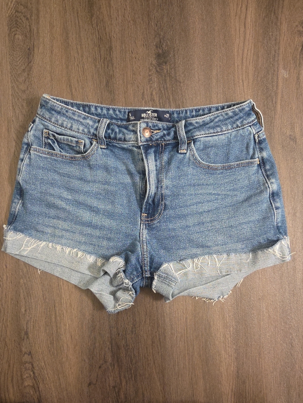 Hollister High Rise Mom Short